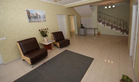 Холл. Гостевой дом АлексАндрия, п. Лоо