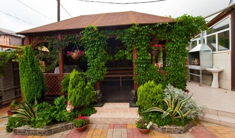 Территория. Отель Эдельвейс, г. Сочи, Адлерский район