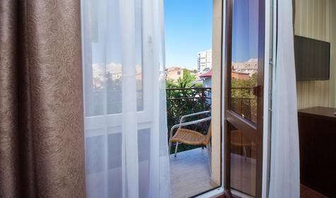 Двухместный номер с балконом. Отель "Фаворит", г. Геленджик