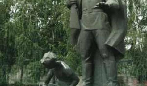 Памятник погибшим студентам