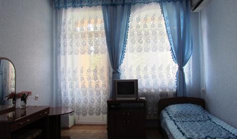 Трехместный номер. Гостиница Дом на Ульянова 9, г. Сочи, Адлер