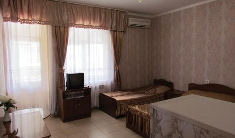 Трехместный номер. Гостиница Дом на Ульянова 9, г. Сочи, Адлер