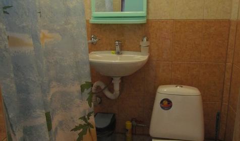 Санузел. Трехместный номер Повышенной комфортности. Частный дом дом Елена, п. Лоо