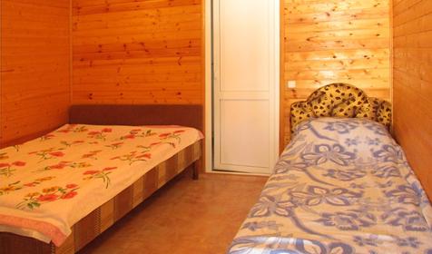 Трехместный номер с удобствами. Гостевой дом Уютный дворик. г.Сочи, п. Вардане