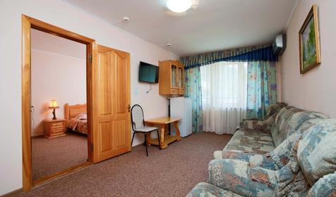 Двухкомнатный люкс. Пансионат Кубань. Геленджик