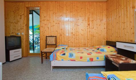 Трехместный номер с допместом. Гостевой дом Луиза, г. Сочи, Лазаревский район, п. Лоо