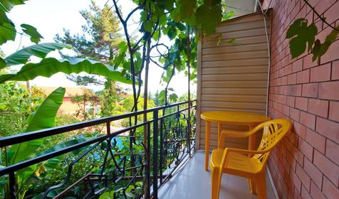 Двухместный номер с допместом. Гостевой дом Ирина, г. Сочи, Лазаревский район, п. Лоо