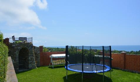 Территория. Гостевой дом Ах, Сказка, г. Геленджик, п. Криница