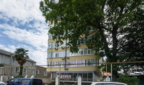 Трехкомнатная квартира бизнес-класса (расположение дома), Сочи, Адлер