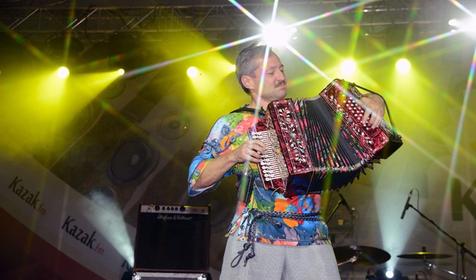 Баянист Андрей Шапочник