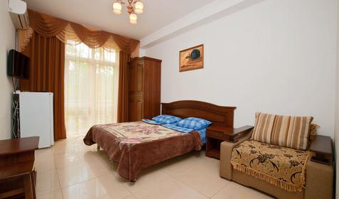 Трехместный номер. Отель София, г. Геленджик, с. Дивноморское