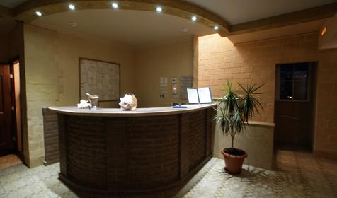 Ресепшен. Отель Старинный Таллин, г. Анапа