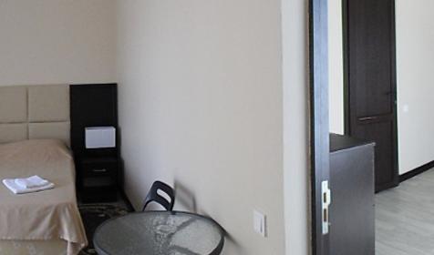 Семейный четырехместный (двухкомнатный) люкс. Гостевой дом На Курортной, г. Геленджик, с. Дивноморское