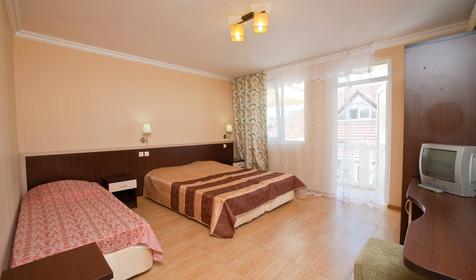 Трехместный номер ПК. Отель Анжела, г. Адлер