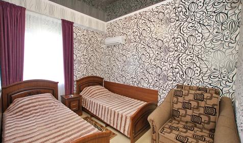 Трехместный номер с доп. местом. Гостиничный комплекс Эмили. Туапсинский р-н, п. Джубга