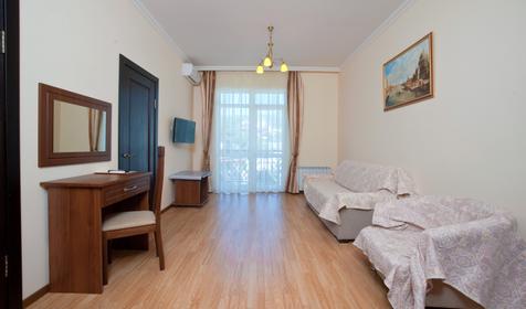 Номер Люкс. Гостиница Камелот, г. Геленджик, с. Кабардинка