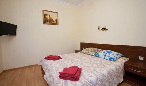 Номер Люкс. Гостиница Камелот, г. Геленджик, с. Кабардинка