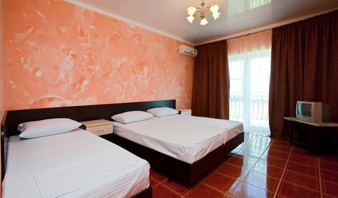 Трехместный номер. Гостевой дом Солнечный край, г. Анапа, п. Витязево