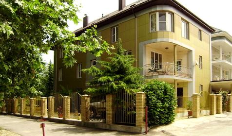 Фасад, гостевой дом Паллада, Ольгинка