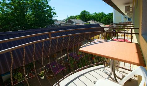 Трехместный номер. Гостевой дом по ул. Кати Соловьяновой 26, г. Анапа