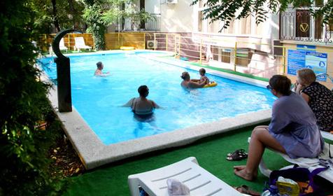 Бассейн, отель Виктория, Геленджик