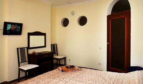 Апартаменты (люкс 3-местный), отель Виктория, Геленджик