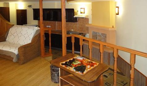 Люкс (в цокольном этаже с кухней), отель Виктория, Геленджик