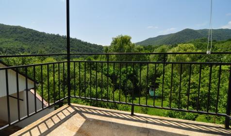 Трехкомнатный номер, гостевой дом Горный воздух, г. Сочи, п. Аше, аул Хаджико