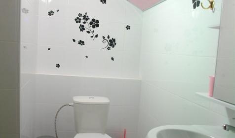 Санузел. Люкс "Небо". Гостевой дом "Три сына", г. Анапа