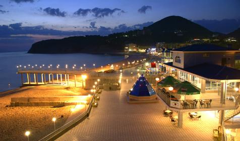 Морская набережная, пляж. Курортный комплекс Гамма, Туапсинский район, с. Ольгинка