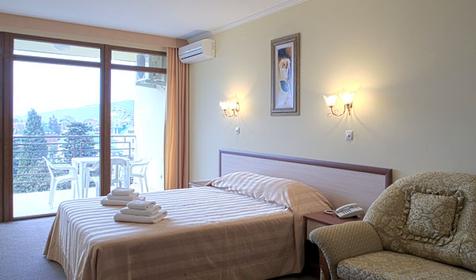 Номер Стандарт плюс отеля Бристоль, г. Сочи, Лазаревский район, п. Лазаревское