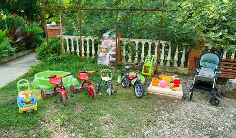 Территория. Гостевой дом Приморье, Туапсинский р-н, с. Ольгинка