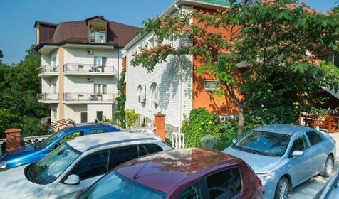 Парковка. Гостевой дом Приморье, Туапсинский р-н, с. Ольгинка