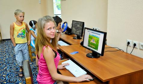 Зал компьютерных игр. Курортный комплекс «Молния-Ямал», Туапсинский р-н, п. Небуг