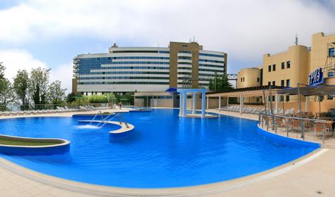 Открытый бассейн. Курортный комплекс «Молния Ямал (главный корпус "Молния")», Туапсинский р-н, п. Небуг