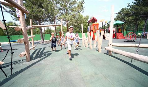 Игровая площадка. Отель Довиль, г. Анапа