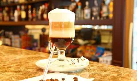 Лобби-бар. Отель Довиль, г. Анапа