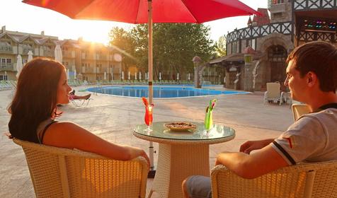 Коктейль-бар "Кальвадос". Отель Довиль, г. Анапа