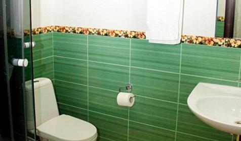 Санузел. Улучшенный стандарт. Отель Rich Man, г. Краснодар