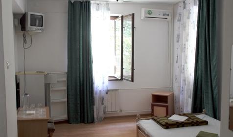 Трехместный номер Стандарт. Гостевой дом Южный, г. Анапа