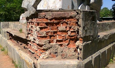 Памятник Ленину в Вишняковском сквере фото Геннадий Подлесный