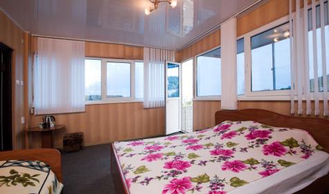 Люкс двухкомнатный. Гостевой дом Люкс, п. Ольгинка