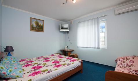 Стандарт трехместный без балкона. Гостиница Люкс, п. Ольгинка