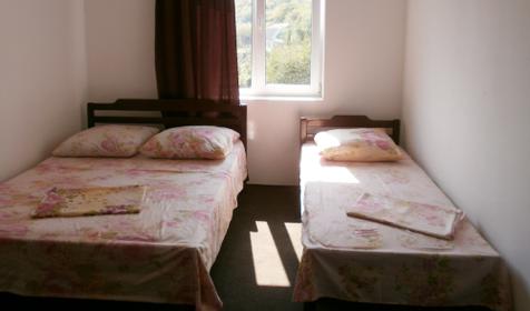 Трехместный номер. Гостевой дом Карина, Туапсинский район, п. Пляхо