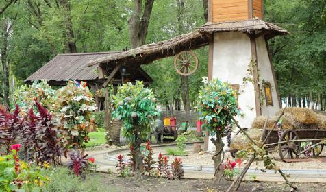 Аттракцион Хуторок в Чистяковской роще