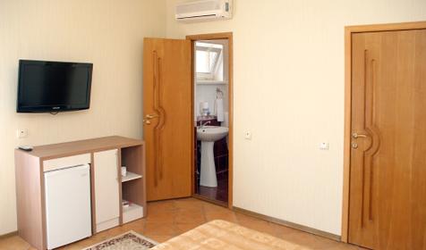 Номер Полулюкс. Гостиница У Платана, г. Геленджик