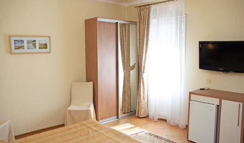 Номер Полулюкс. Гостиница У Платана, г. Геленджик