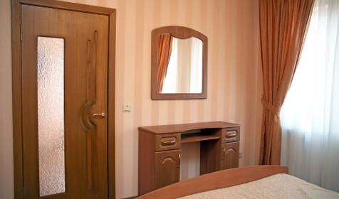 Номер Люкс. Гостиница У Платана, г. Геленджик