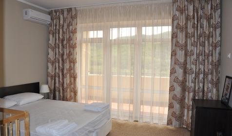 Номер. База отдыха Райский сад, г. Геленджик, с. Прасковеевка