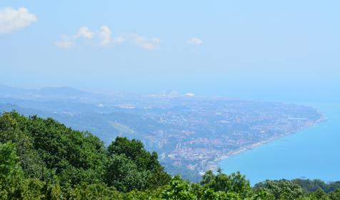 Вид со смотровой площадки горы Ахун. Фото: turizm.ngs.ru